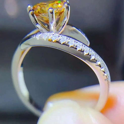 1 Carat 925 Sterling Silver Ring - Dazzling Moissanite Elegance