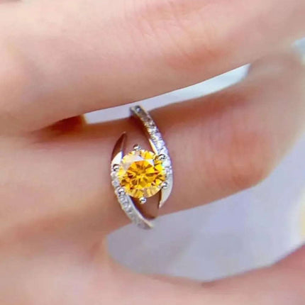 1 Carat 925 Sterling Silver Ring - Dazzling Moissanite Elegance