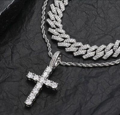 Zircon Plated True Gold Pendant Necklace