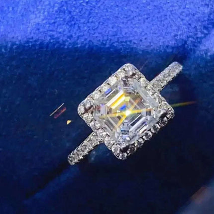 2 Carat Moissanite 925 Sterling Silver Ring Fendax