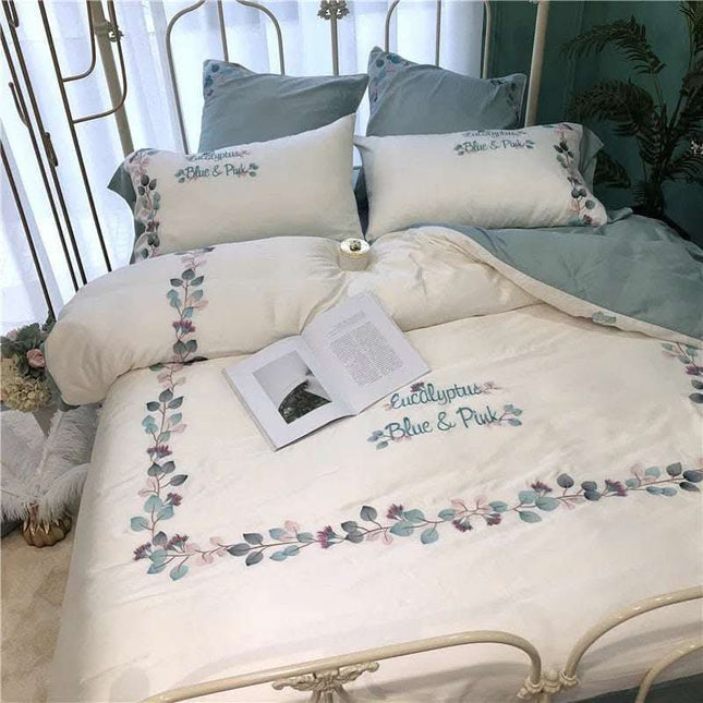 Silky Soft Embroidered Quilt Bedding Fendax 0