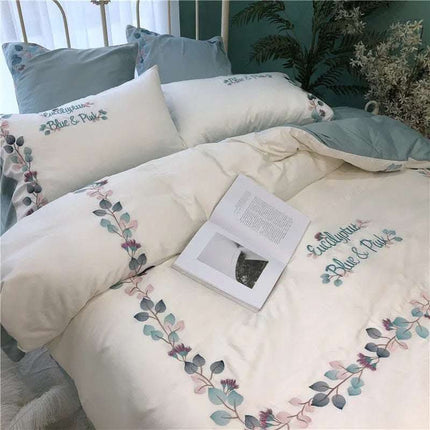 Silky Soft Embroidered Quilt Bedding Fendax 0
