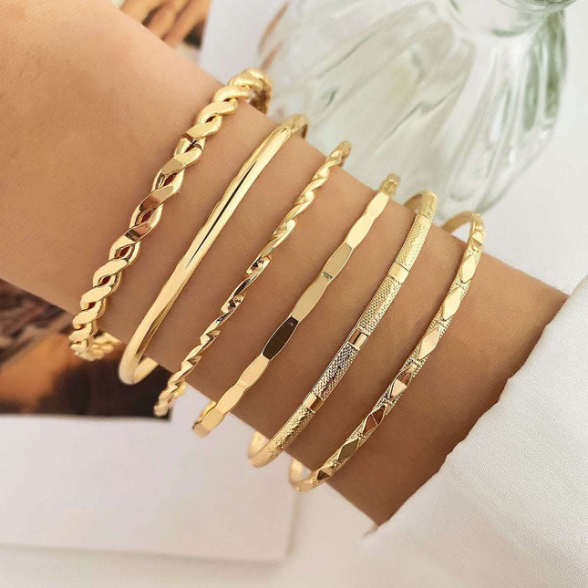 Creative Simple Temperament Lady Twisted Hip Hop Style Bracelet Fendax 0